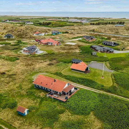 Four-bedroom In 펜션