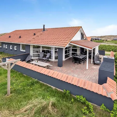 4 Bedroom Beautiful In *