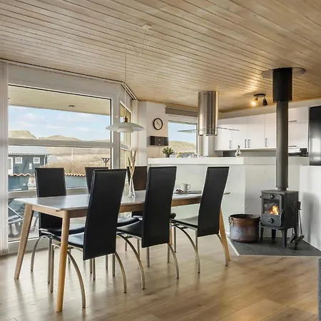 Сasa de vacaciones Pet Friendly Home In Hvide Sande With Sauna *