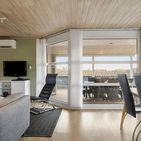 4 Bedroom Beautiful In Hvide Sande
