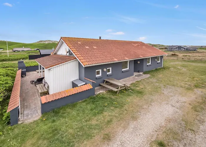Four-bedroom In Feriehus