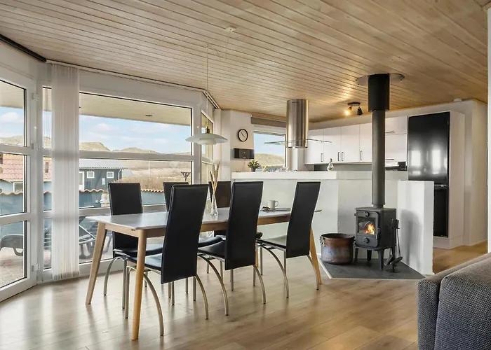 Feriehus Four-bedroom In *